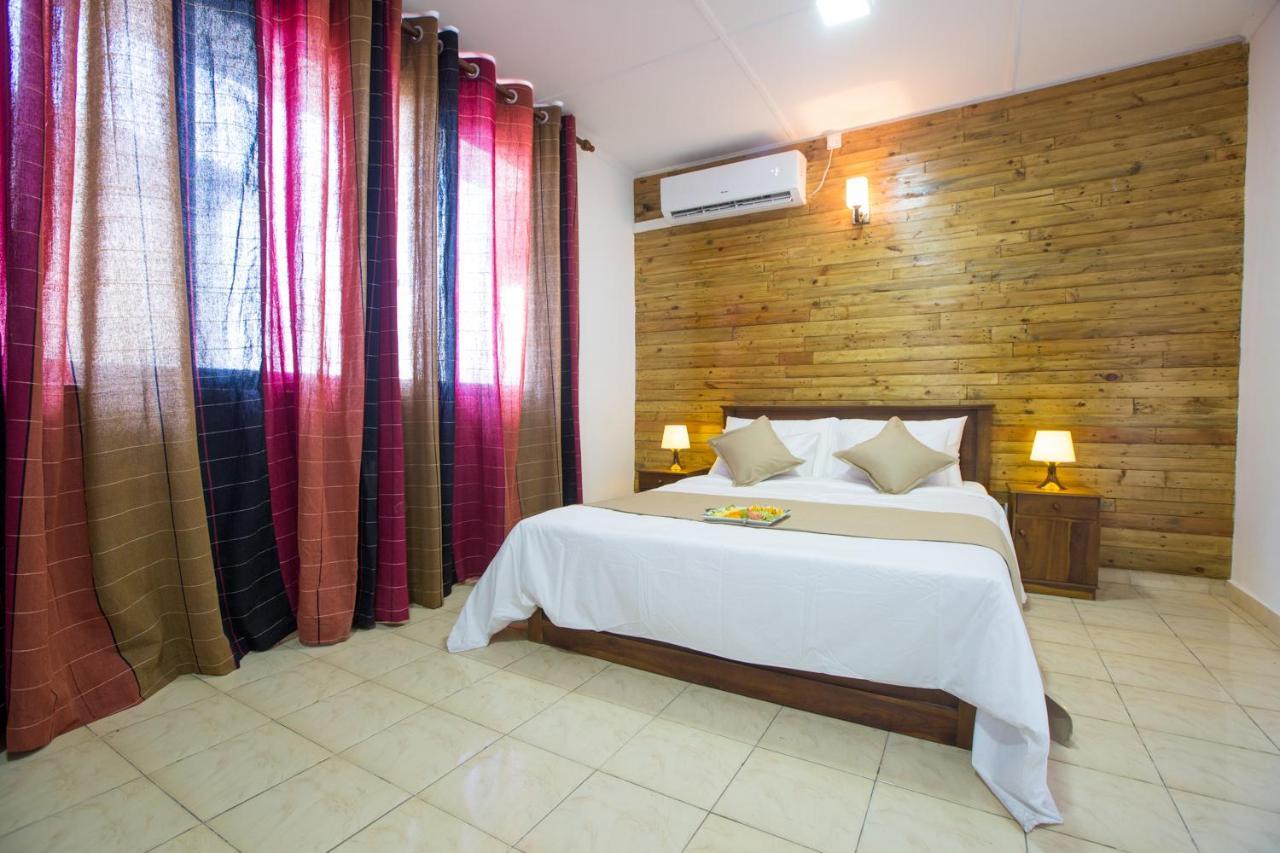 Maple Tree Residencies Hotel Dehiwala-Mount Lavinia ภายนอก รูปภาพ